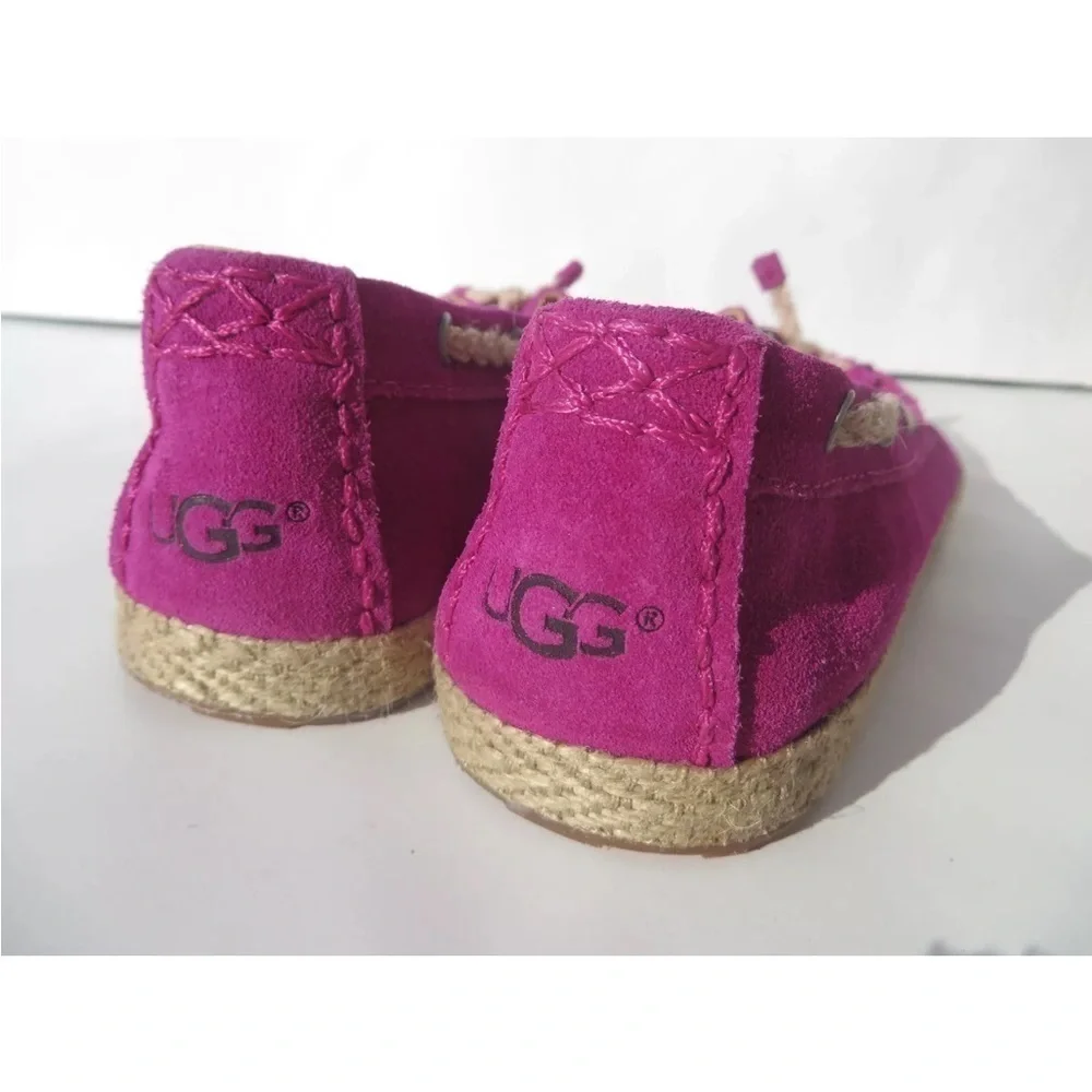 UGG Australia Slip on moccasin loafer shoes ladies sz 6 berry espadrille